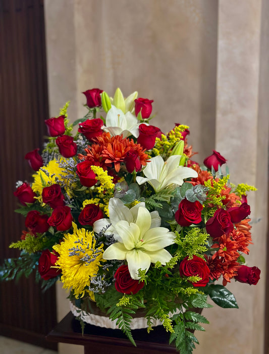 Canasta de Rosas y Lilys