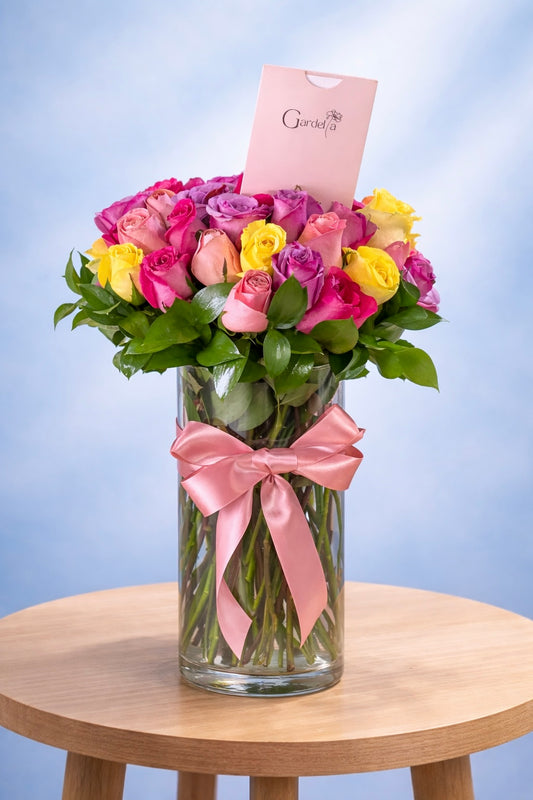 Cilindro con Rosas Coloridas