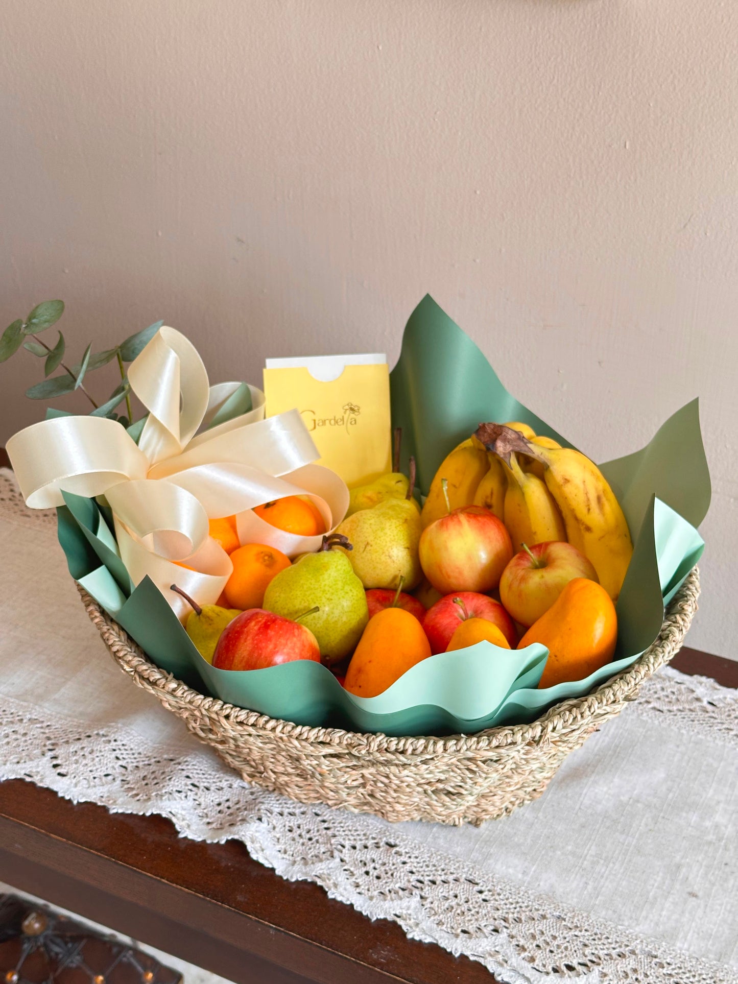 Canasta con Frutas